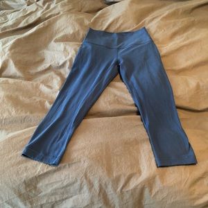 Lululemon Align crop size 4
